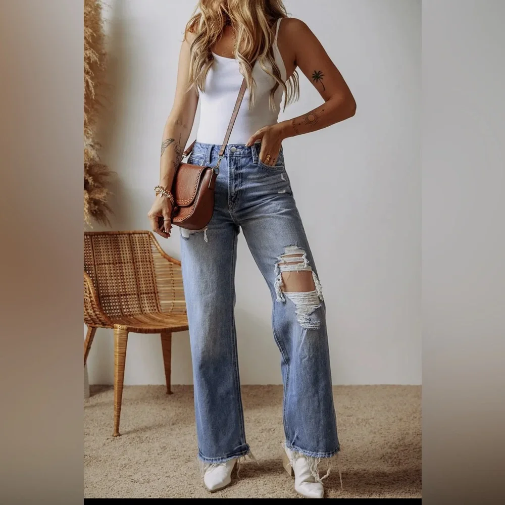 Distressed Raw Hem Straight Leg High
Waist Jeans - Picture 1 of 8